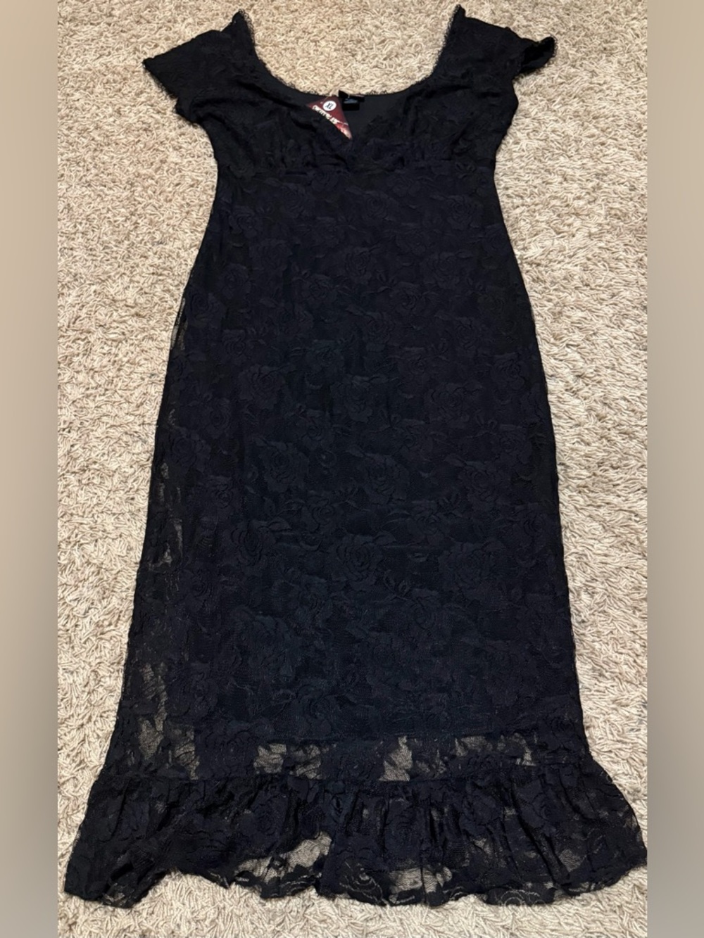 Switchblade Stiletto Black Lined Midi Lace Dress Size: XL